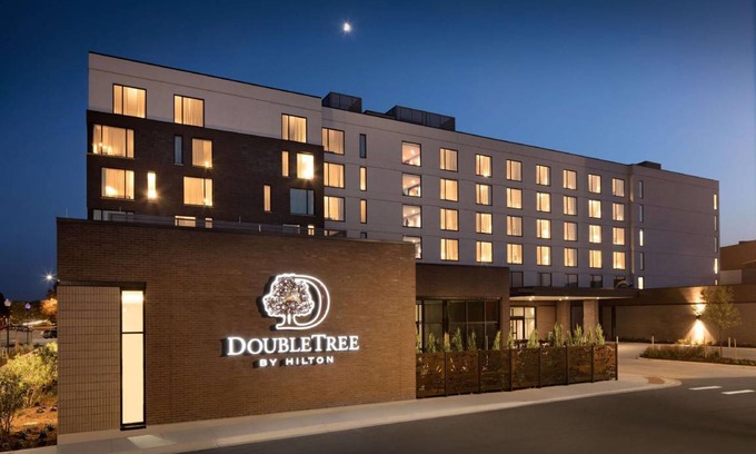 Greeley Hotel | 102 m² Hotel ∙ 127 guests