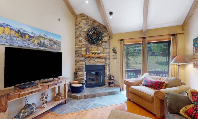 Purgatory Condo | 103 m² Condo ∙ 2 bedrooms ∙ 6 guests