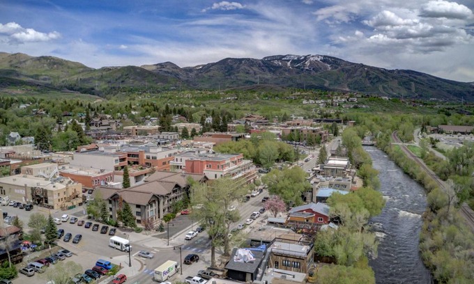 Downtown Steamboat Springs Condo | 112 m² Condo ∙ 3 bedrooms ∙ 8 guests