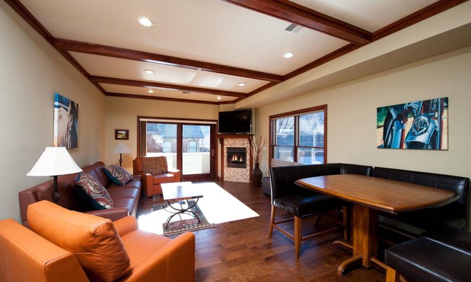 Historic Downtown Durango Condo | 112 m² Condo ∙ 2 bedrooms ∙ 6 guests