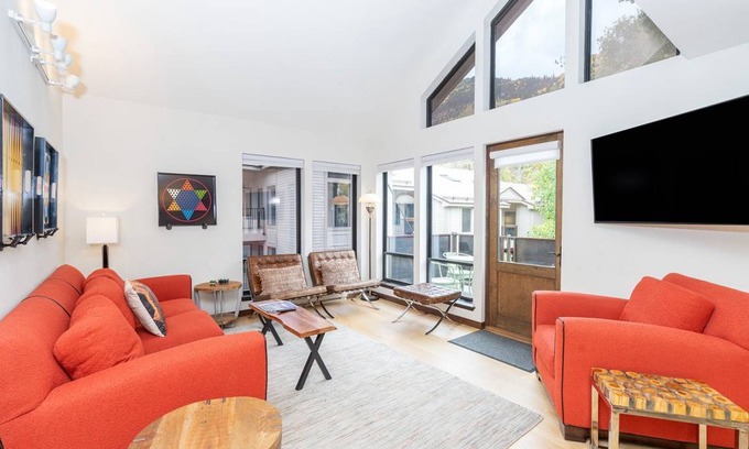 Telluride Condo | 112 m² Condo ∙ 4 bedrooms ∙ 8 guests