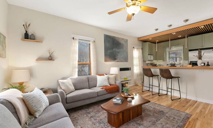 Martinez Park House | 112 m² House ∙ 2 bedrooms ∙ 6 guests
