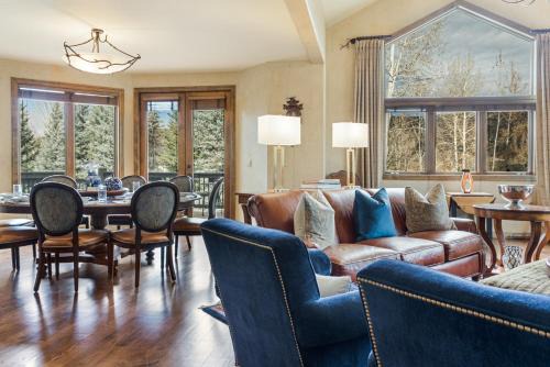 Edwards House | 115 Aspen Ridge