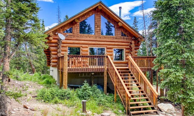 Valley of the Sun Cabin | 116 m² Cabin ∙ 3 bedrooms ∙ 8 guests