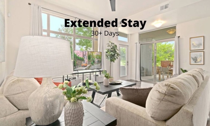 Old Town North Condo | 119 m² Condo ∙ 2 bedrooms ∙ 4 guests