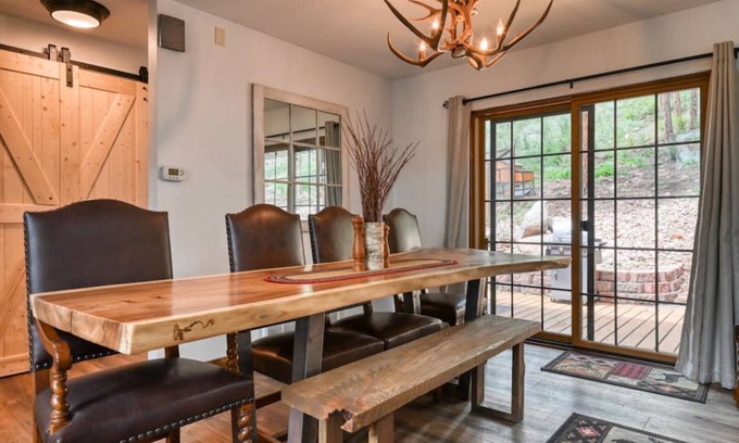 Woodland Park Cabin | 120 m² Cabin ∙ 3 bedrooms ∙ 6 guests