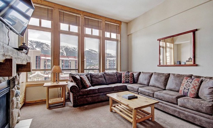 Copper Mountain Village Condo | 121 m² Condo ∙ 3 bedrooms ∙ 9 guests