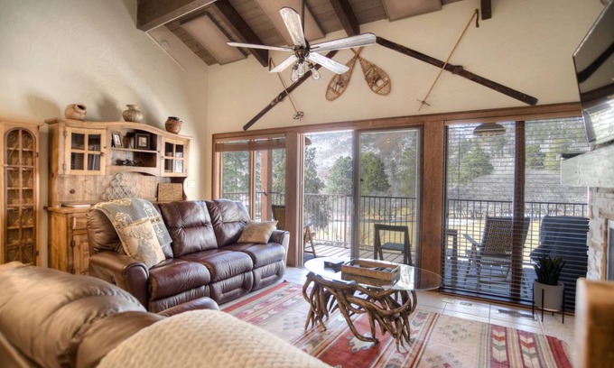 Purgatory Condo | 121 m² Condo ∙ 2 bedrooms ∙ 6 guests