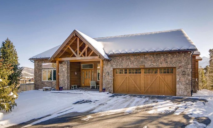 Wildernest House | 122 Kings Court by Book by Owner