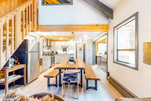 Baldy Mountain House | 122 m² House ∙ 3 bedrooms ∙ 8 guests