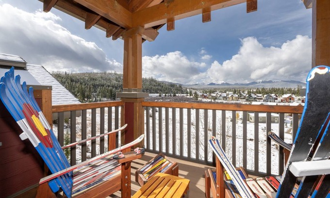 Fraser Condo | 126 m² Condo ∙ 3 bedrooms ∙ 10 guests