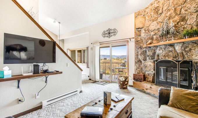 Silvercreek Condo | 130 m² Condo ∙ 3 bedrooms ∙ 8 guests