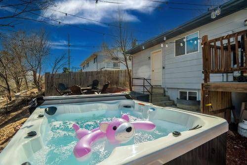 West Colorado Springs House | 134 m² House ∙ 4 bedrooms ∙ 12 guests