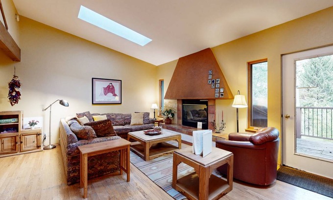 Intermountain House | 137 m² House ∙ 3 bedrooms ∙ 7 guests