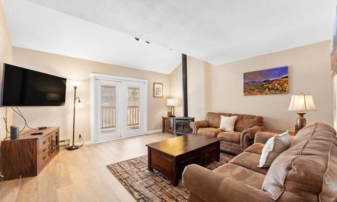 Baldy Mountain House | 138 m² House ∙ 3 bedrooms ∙ 8 guests