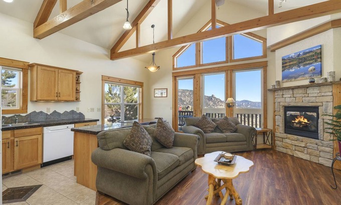 Estes Park Condo | 140 m² Condo ∙ 2 bedrooms ∙ 6 guests