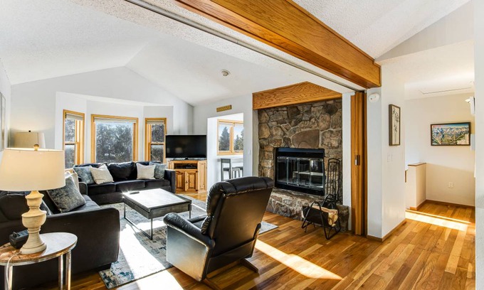 Baldy Mountain House | 143 m² House ∙ 2 bedrooms ∙ 6 guests