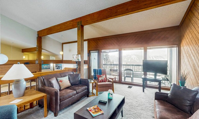 Woodmoor Condo | 144 m² Condo ∙ 3 bedrooms ∙ 8 guests