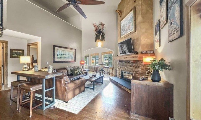 Copper Mountain Village Condo | 149 m² Condo ∙ 3 bedrooms ∙ 10 guests