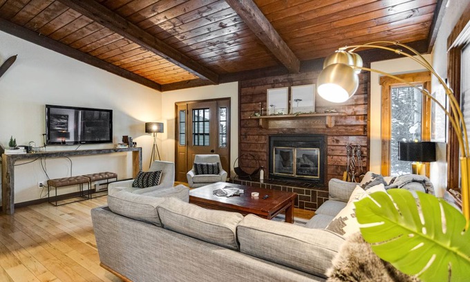 Intermountain Condo | 149 m² Condo ∙ 3 bedrooms ∙ 8 guests