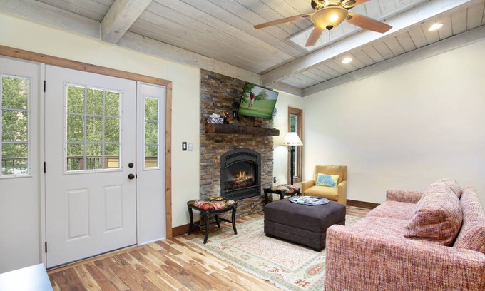 Intermountain House | 149 m² House ∙ 3 bedrooms ∙ 7 guests