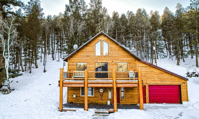 Ponderosa Pines House | 159 m² House ∙ 3 bedrooms ∙ 8 guests