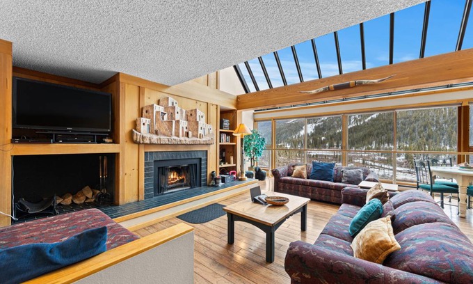 Lakeside Village Apartment | 166 m² Apartment ∙ 3 bedrooms ∙ 12 guests