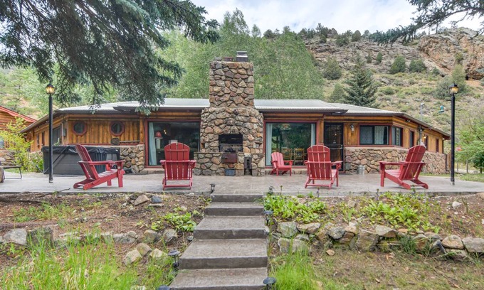 Idaho Springs House | 175 m² House ∙ 3 bedrooms ∙ 8 guests