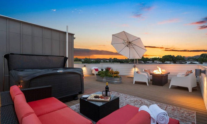 Old Town North House | 175 m² House ∙ 4 bedrooms ∙ 10 guests