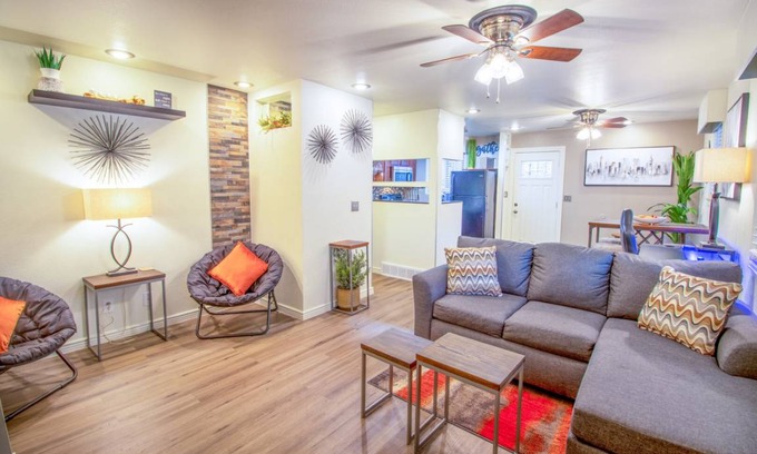 Whittier House | 177 m² House ∙ 3 bedrooms ∙ 6 guests