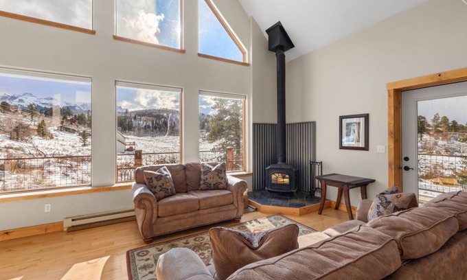 Elk Meadows House | 177 m² House ∙ 3 bedrooms ∙ 6 guests