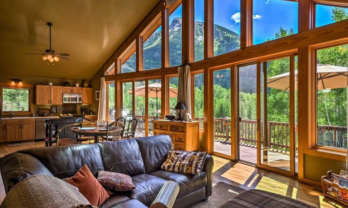 Carbondale House | 185 m² House ∙ 3 bedrooms ∙ 7 guests