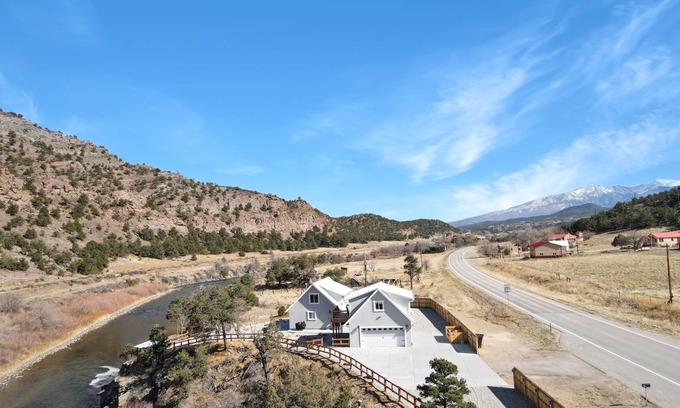 Salida House | 186 m² House ∙ 3 bedrooms ∙ 8 guests