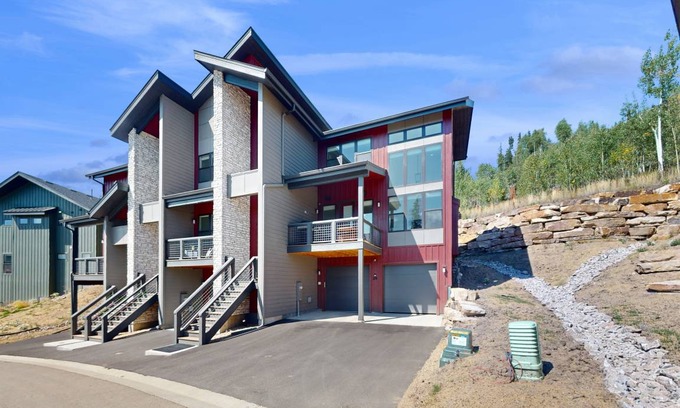 Rendezvous House | 189 m² Maisonette ∙ 3 bedrooms ∙ 8 guests