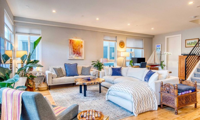 West Colfax Apartment | 194 m² Apartment ∙ 4 bedrooms ∙ 7 guests