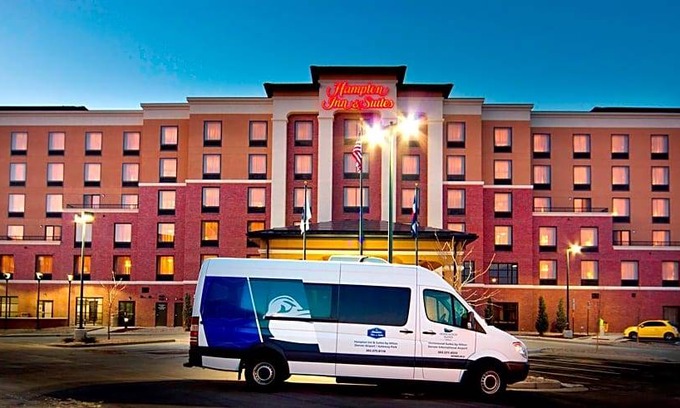 Gateway Hotel | 2-Star Hotel ∙ Hampton Inn & Suites Denver Airport / Gateway Park