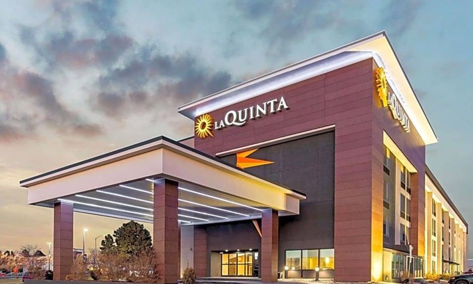 Aurora Hotel | 2-Star Hotel ∙ La Quinta by Wyndham Denver Aurora Medical