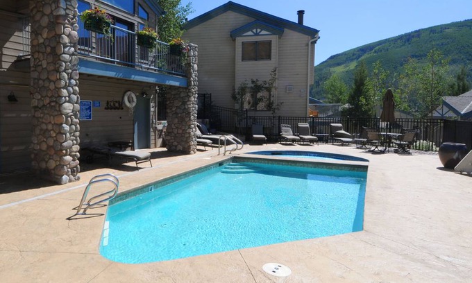 Vail House | 204 m² House ∙ 4 bedrooms ∙ 8 guests