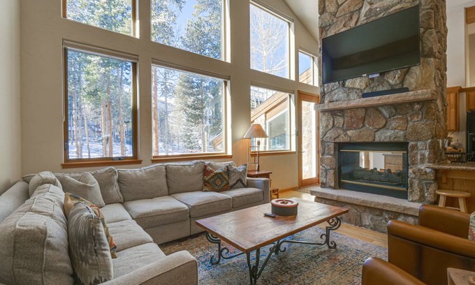 Warrior's Mark West House | 208 m² House ∙ 3 bedrooms ∙ 8 guests