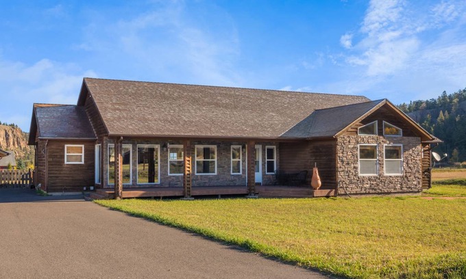 South Fork House | 214 m² House ∙ 3 bedrooms ∙ 8 guests