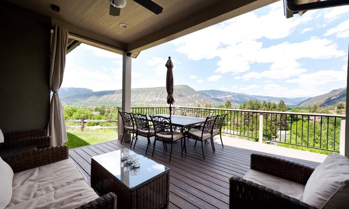 Durango House | 232 m² House ∙ 4 bedrooms ∙ 9 guests