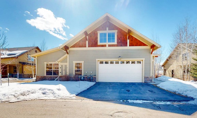 Eagle House | 232 m² Maisonette ∙ 4 bedrooms ∙ 10 guests