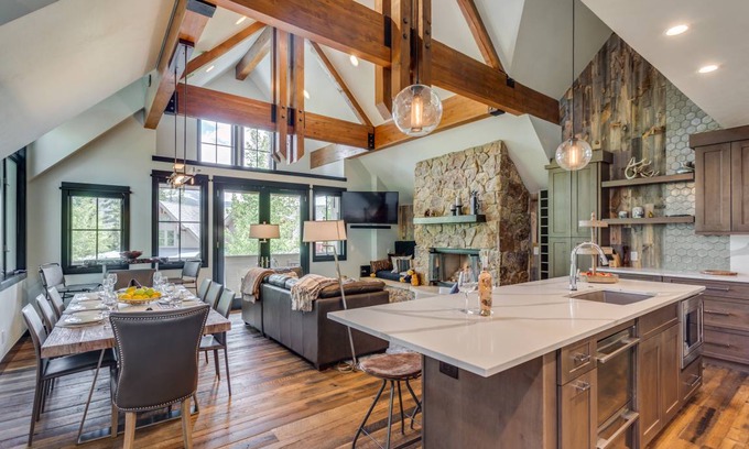 Four O'Clock House | 237 m² House ∙ 4 bedrooms ∙ 8 guests