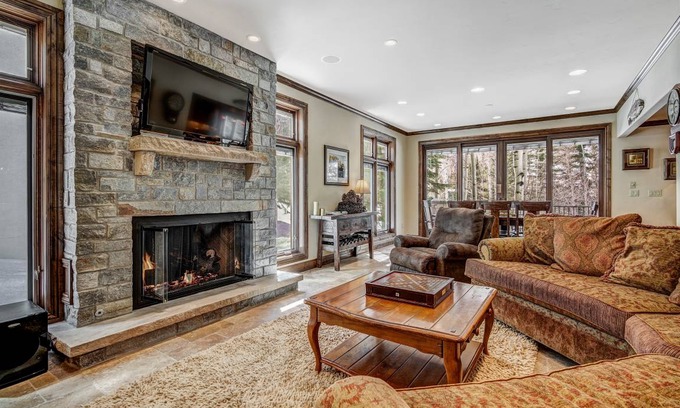 Vail House | 243 m² House ∙ 4 bedrooms ∙ 10 guests