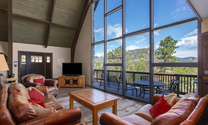 Carriage Hills House | 259 m² House ∙ 3 bedrooms ∙ 8 guests