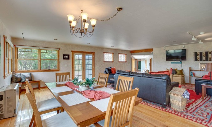 Vernal House | 260 m² House ∙ 4 bedrooms ∙ 12 guests