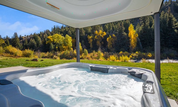 South Fork House | 270 m² House ∙ 4 bedrooms ∙ 12 guests