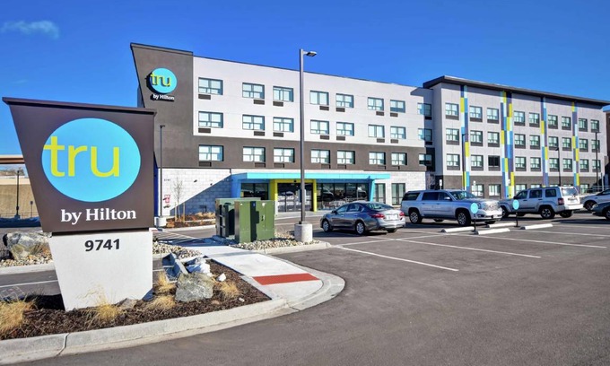 Lone Tree Hotel | 28 m² Hotel ∙ 127 guests