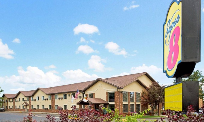 Longmont Hotel | 28 m² Hotel ∙ 127 guests