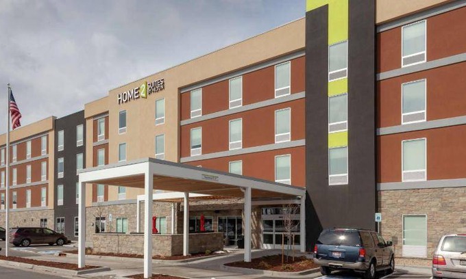 Centennial Hotel | 28 m² Hotel ∙ 127 guests